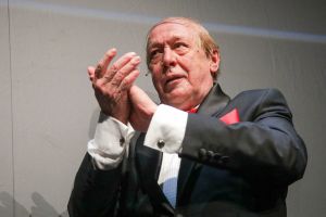 Жизнь после смерти: на ТВ показали фильмы, символизирующие две жизни Михаила Ефремова