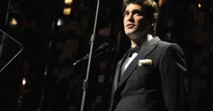 Bilionário colombiano nega interesse na SAF do Santos: ‘Usam o meu nome’