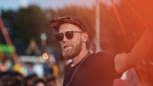 Er freute sich auf ein Festival mit seinen Freunden – dann ließen sie ihn allein