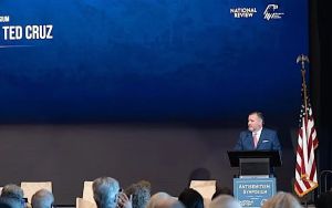 Ted Cruz says GOP not ‘winning right now’ in fight over Jew hatred, slams Tucker Carlson