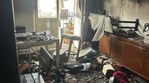 Il tostapane acceso, il badge dimenticato e la corsa a svegliare i vicini: così è scoppiato l’incendio a Monfalcone