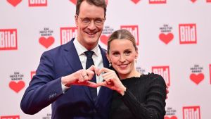 Tochter Clementine da - Wüst wieder Vater geworden