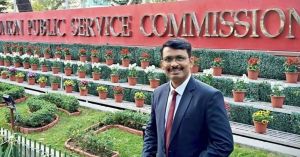 He Delivered Tiffins to Support His Family, Today Bapusaheb Gaikwad Has Cracked UPSC With AIR 561