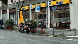 Furto con spaccata alla pizzeria L’Olandese volante di viale Sanzio