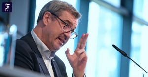 Rechts von Söder ist viel Platz