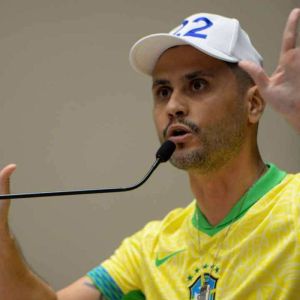 Por que Cleitinho lidera pesquisas e Simões não decola