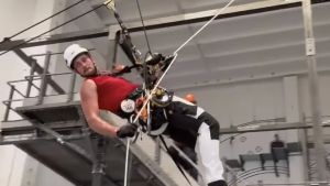 Caduta mortale dal capannone a Monfalcone: indagato il titolare della ditta di Tommaso