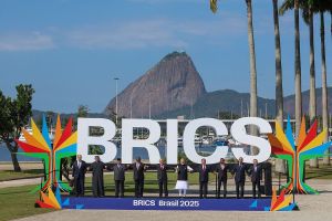 Може ли БРИКС преживети напад на Иран?