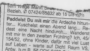 Frühstück mit Kontaktanzeige: Glosse zu Menschen, die noch den antiquierten Weg der Partnersuche beschreiten.