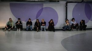 „Man gewöhnt sich daran, mit dem Krieg zu leben“: Szenen aus Tel Aviv, einer Stadt unter Beschuss