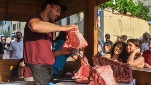 L’Europa protegge la bistecca: “Basta con le imitazioni”