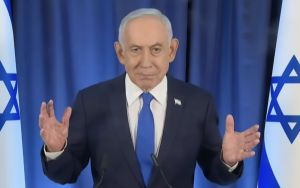 Netanyahu says he doesn’t know if Iranians will oust regime, threatens new supreme leader