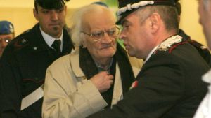 Così parlava Contrada dopo la revoca della condanna: “Mai tradito lo Stato. Ora ridatemi la divisa, voglio morire come poliziotto”