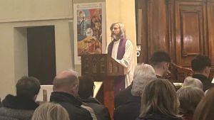 Messa contro le bestemmie, la chiesa si riempie di fedeli