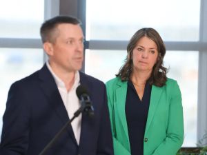 Opinion: Alberta needs to bring back Ralph Klein's fiscal rules