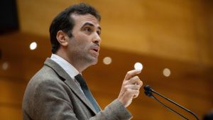 Cuerpo apunta a rebajas fiscales en electricidad, pero no en alimentación, en las medidas por la guerra de Irán