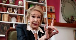 Diario Reforma y Guadalupe Loaeza: utilizar a una niña para la politiquería