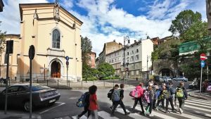 Tenta di rapire una bambina di due anni, donna fermata dalla Polizia a Trieste