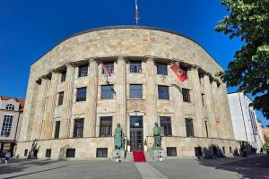 Први март у немогућој Босни