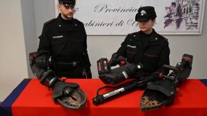 Avevano rubato l’attrezzatura dal camion dei pompieri parcheggiato a Udine: in tre denunciati per furto