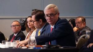 Ventajas y riesgos para el gobierno que se inicia. Por Pepe Auth