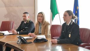 Cibi, giocattoli, accessori da fumo: oltre 28.500 sequestri in due anni a Trieste