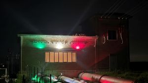 Idrovora Tricolore. La Bonifica resta illuminata