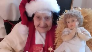 Seregno festeggia i 106 anni di suor Anna Maria: una vita passata tra i malati o su Youtube