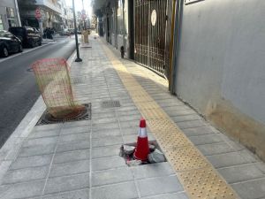 Παγίδες σε νέα πεζοδρόµια