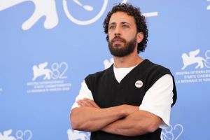 Palestinian actor says he can’t attend Academy Awards because of Trump’s travel ban