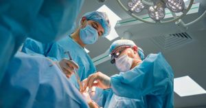 Hrvatski liječnici rade od 9 do 17, a nerijetko i 12 sati. U Hrvatskoj? Ne!