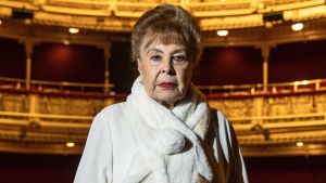 Muere la actriz Gemma Cuervo, gran dama del teatro e icono de 'Aquí no hay quien viva', a los 91 años