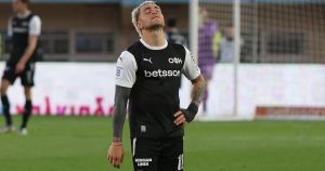 Κακό διάβασμα του αγώνα από τον Κόντη, μπαράζ λαθών από τους παίκτες και τώρα «τελικός» στο Χαριλάου