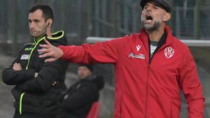 Ma il mister resta severo: 