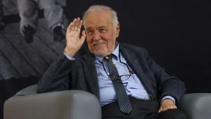 İlber Ortaylı’ya Önce Saygı