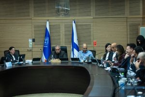 Coalition advancing controversial legislation amid war with Iran