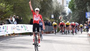 Ciclismo, bis del Team Vangi a Calenzano con lo spagnolo Martinez