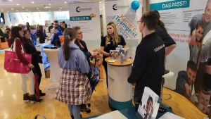 Hier kommen künftige Azubis und mit Arbeitgebern ins Gespräch