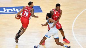 Sassari-Una Hotels 99-102, Caupain e Echenique sugli scudi