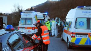Ello, 14enne in moto investe una donna di 47 anni: lei è grave