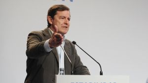 El PP aspira a mantener su feudo más antiguo, Castilla y León, sin que Vox se dispare