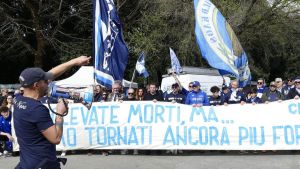 I tifosi sulle barricate: 