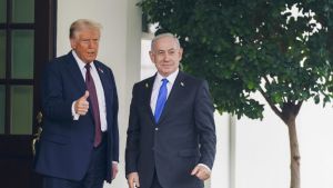 Спирането на войните в Близкия изток минава през смяна на режимите в САЩ и Израел