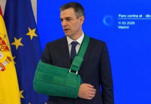 Antonio R. Naranjo: «El cabestrillo de Sánchez»