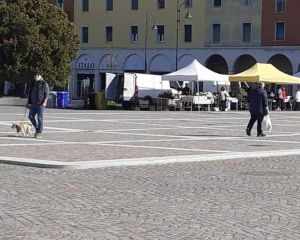 Copparo, la piazza fa già discutere: «Sono stati tolti troppi parcheggi»