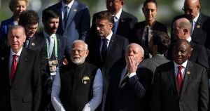 ¿El momento de las potencias medias?