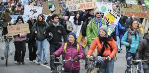 L'intelligence numérique peut aider à réduire les GES… et les aggraver. Voici comment jongler avec ce paradoxe