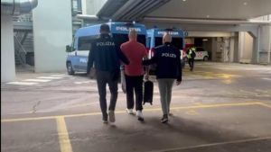 Terminata la latitanza di Carlo Petrillo: l'ex referente dei Belforte a Caserta espulso dagli Usa e arrestato dalla polizia