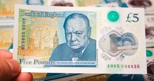 No, Winston Churchill non verrà rimpiazzato da un castoro sulle banconote britanniche