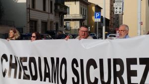 San Jacopino, via all'esposto: subito 250 firme. “Vogliamo più sicurezza”
